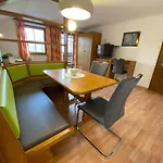 Alpenblick Apartment *
